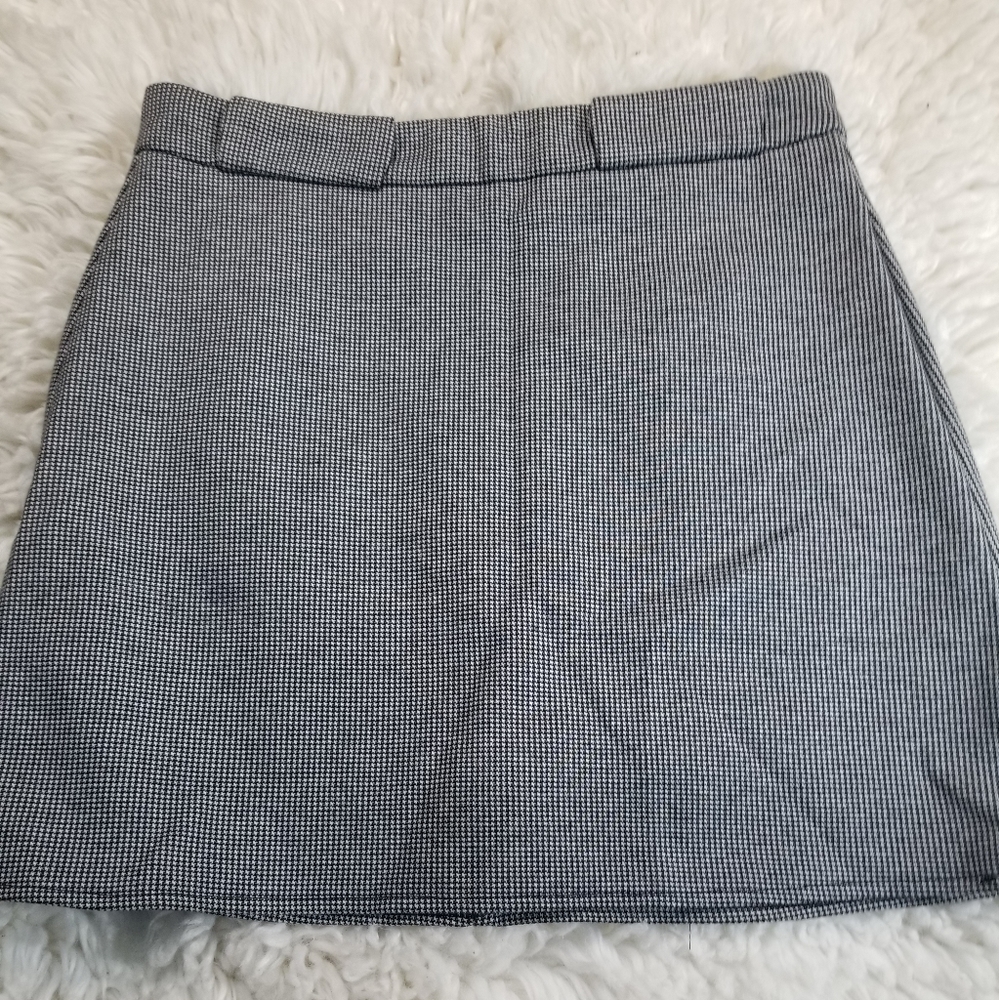 Women Mini Skirt Size Small Waist 28